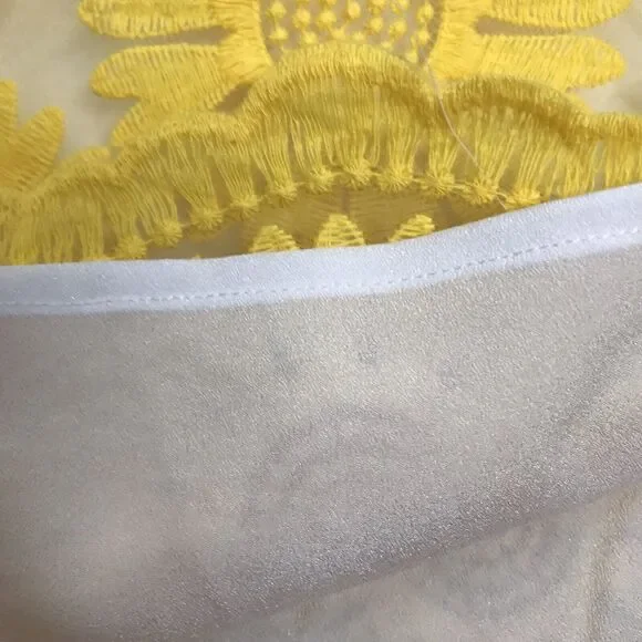 Jade Melody Tam‎ Top Womens XS Yellow Sunflower Embroidered Sleeveless Blouse - Picture 5 of 7